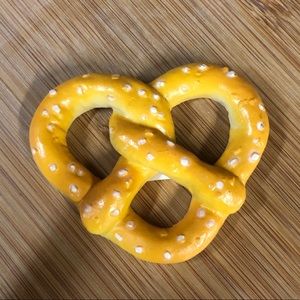 PRETZEL MAGNET Food Replica Refrigerator 3D